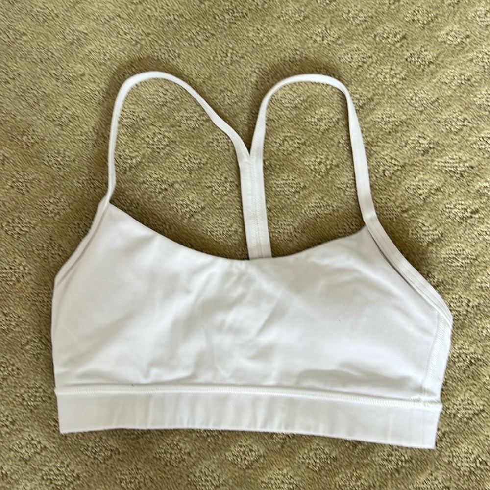 Lululemon Flow Y Nulu Bra